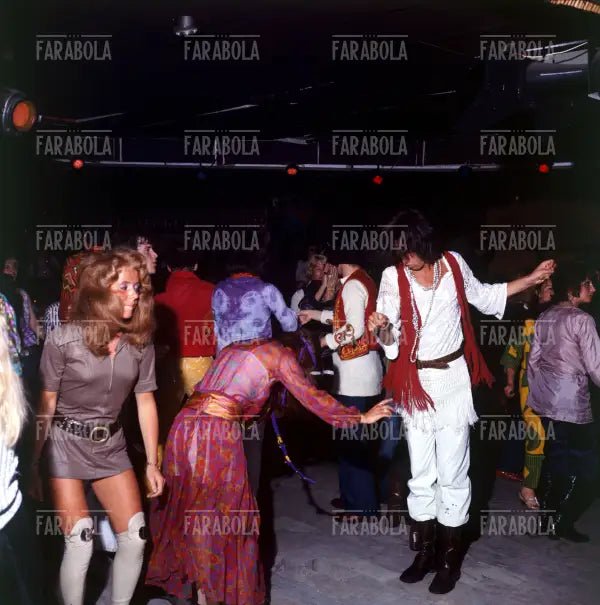 Giovani hippies a una festa, New York, anni 70