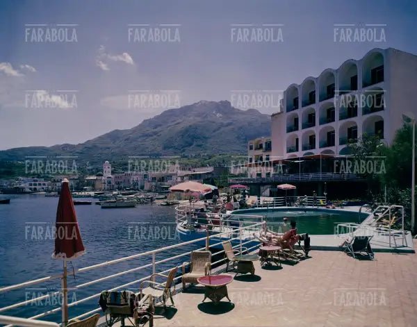 Il solarium dell'Hotel Regina Isabella, Ischia, anni 70