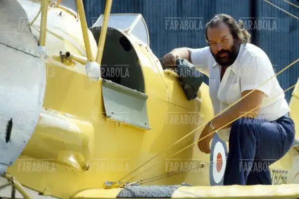 Bud Spencer con un biplano, anni 70