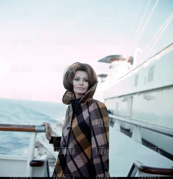 Sophia Loren, Presentazione del libro In cucina con amore sulla turbonave Raffaello, 1971