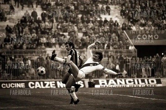 Giuseppe Salvoldi in azione durante Inter vs Bologna, 1974