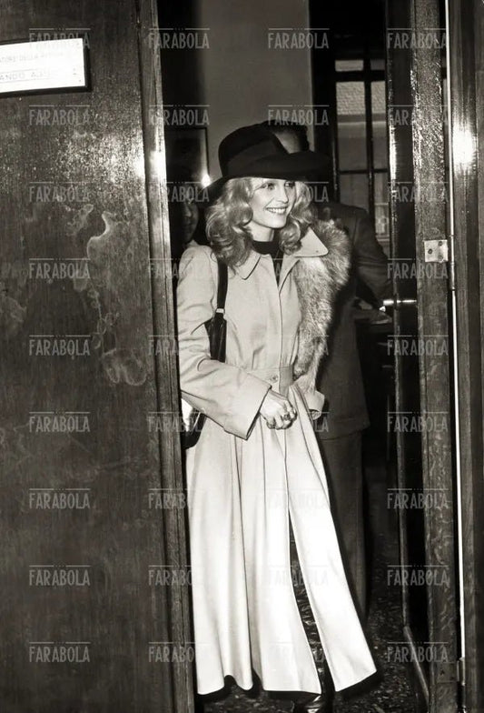 Patty Pravo interrogata per lo scandalo delle cartoline di Canzonissima, Milano, 1974