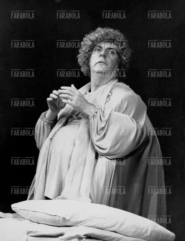 Dario Fo nello spettacolo Fanfani rapito, Palazzina Liberty, Milano, 1975