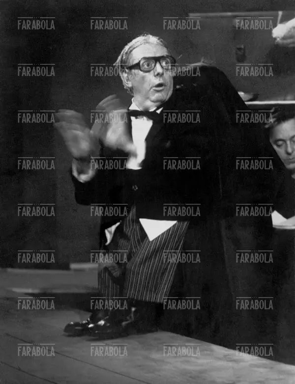 Dario Fo nello spettacolo Fanfani rapito, Palazzina Liberty, Milano, 1975