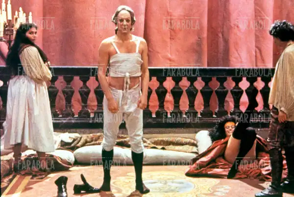 Donald Sutherland e Margareth Clementi in una scena del film Casanova, 1976