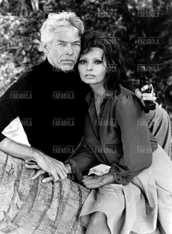 Sophia Loren e James Coburn sul set, Film Bocca da fuoco, Caraibi, 1978
