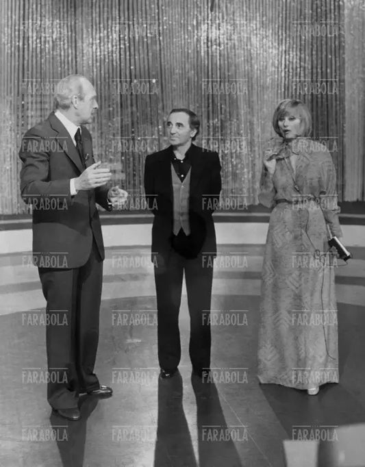 Raimondo Vianello, Charles Aznavour e Sandra Mondaini, Io e la Befana, 1978
