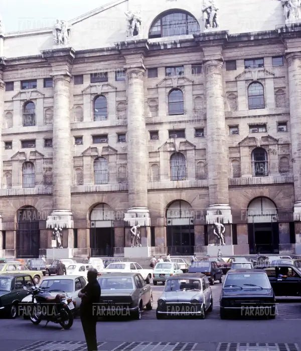 Palazzo della Borsa in Piazza Affari, Milano, anni 80