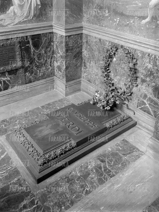 Tomba di Giuseppe Verdi nella Casa di Riposo per Musicisti, Milano, 1982