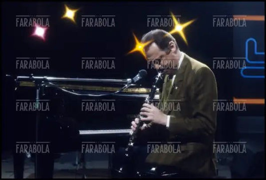 Renzo Arbore, 1982