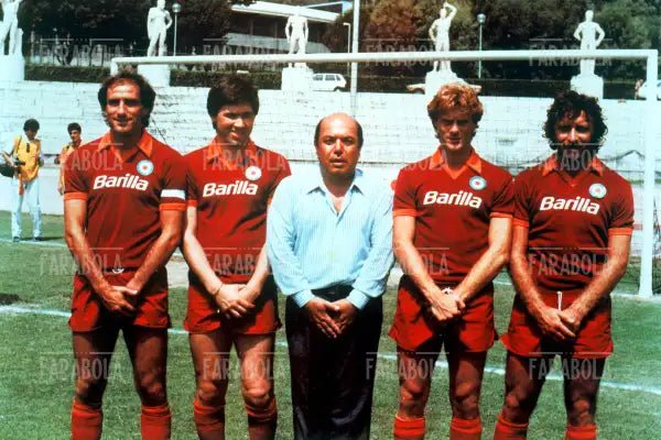 Lino Banfi con i calciatori della Roma, film L'allenatore nel pallone, 1984