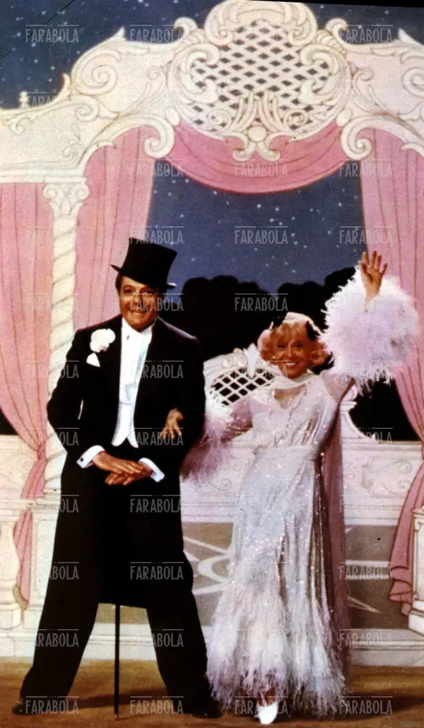 Giulietta Masina e Marcello Mastroianni in una scena del film Ginger e Fred, 1986
