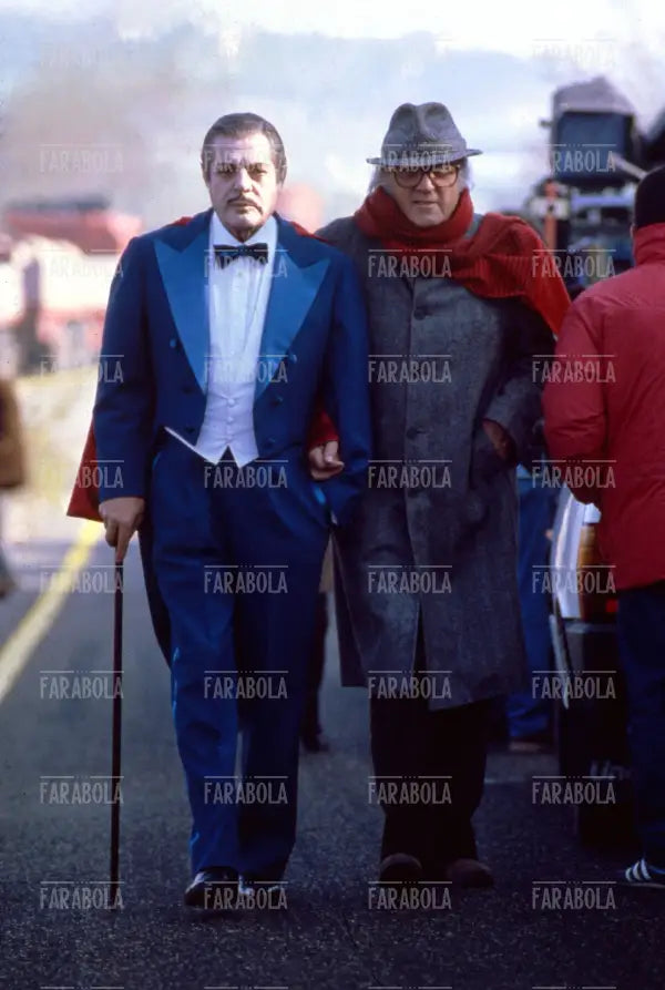 Federico Fellini e Marcello Mastroianni sul set del film Intervista, 1987