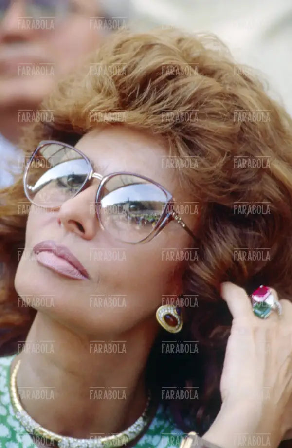 Sophia Loren assiste a una partita della Nazionale Italiana, Roma, 1990