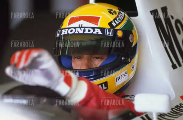Ayrton Senna sulla sua McLaren, anni 90