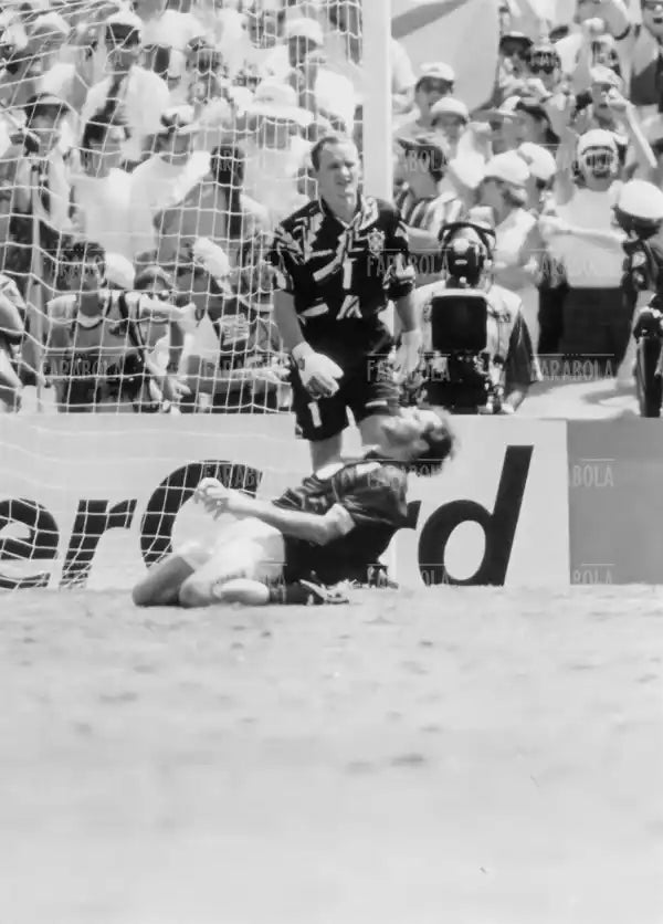La disperazione di Franco Baresi dopo il rigore mancato, Mondiali di calcio Usa 94