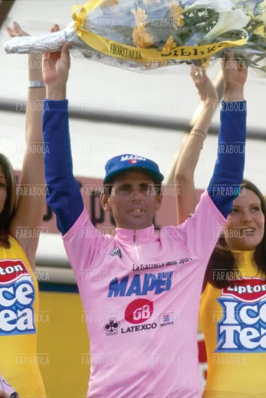 Tony Rominger vincitore del Giro d'Italia sul podio, Milano, 1995