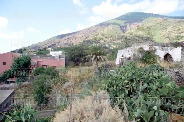 Case di Santa Marina Salina, Isola di Salina, 1995