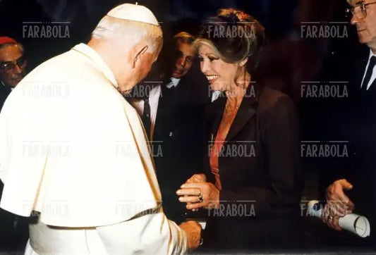 Brigitte Bardot in udienza da Giovanni Paolo II, Vaticano, 1995