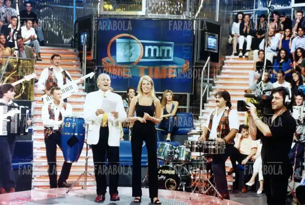 Renzo Arbore et Alessia Marcuzzi, 8mm Prime Time, 1997