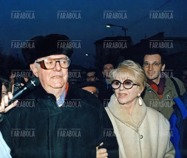 Dario Fo e Franca Rame, Manifestazione per gli immigrati, Milano, 1999