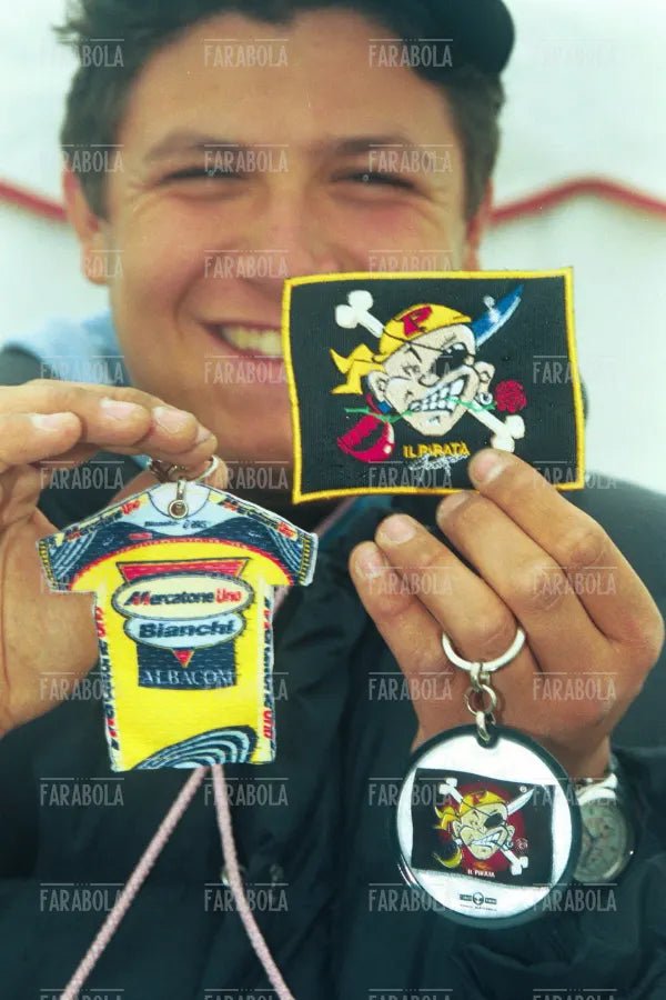 Gadget del Pirata Marco Pantani, Giro d'Italia, Gran Sasso, 1999