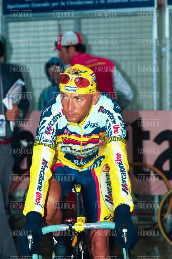Marco Pantani alla partenza, Giro d'Italia, Pescara, 1999