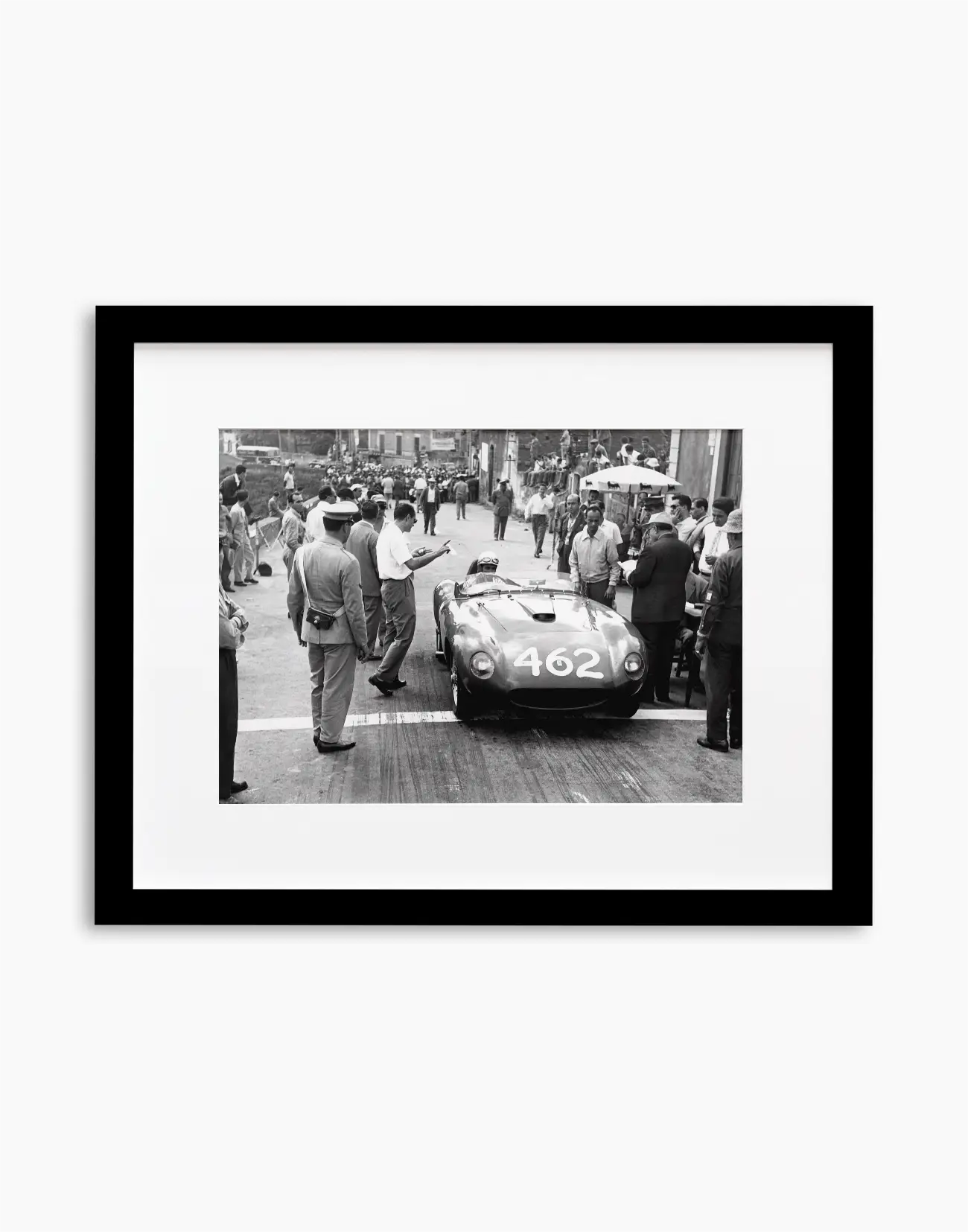 Elio Pandolfo su Ferrari, classica Catania-Etna 1959