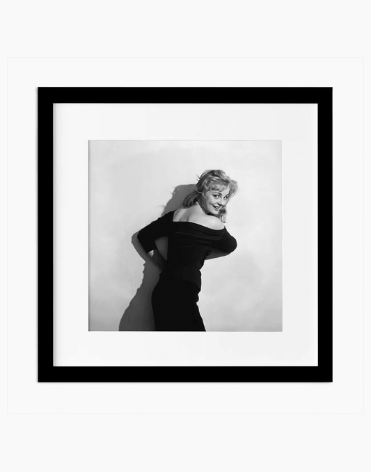 Virna Lisi, 1956 — stampa fine art con cornice nera