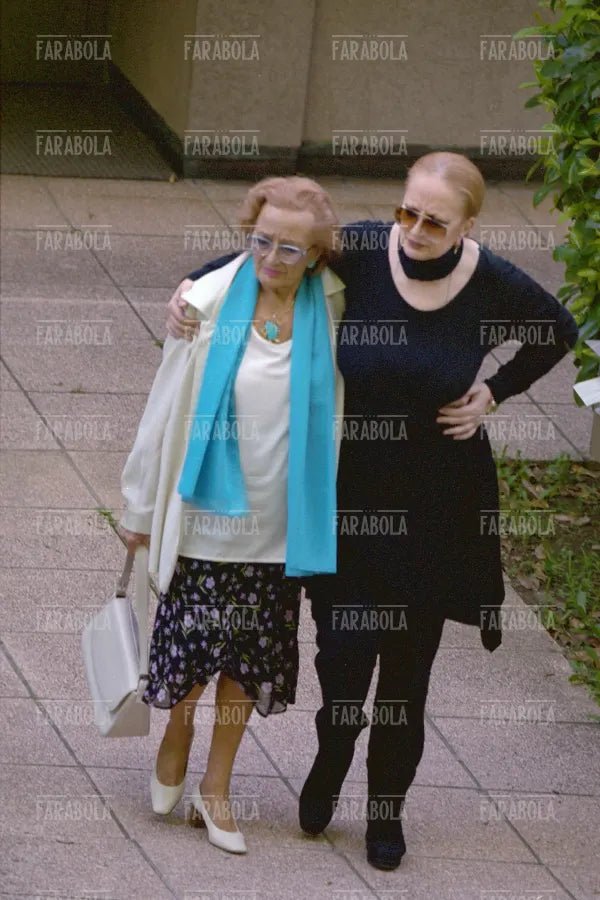 Mina con la madre Gina, Lugano, 2000