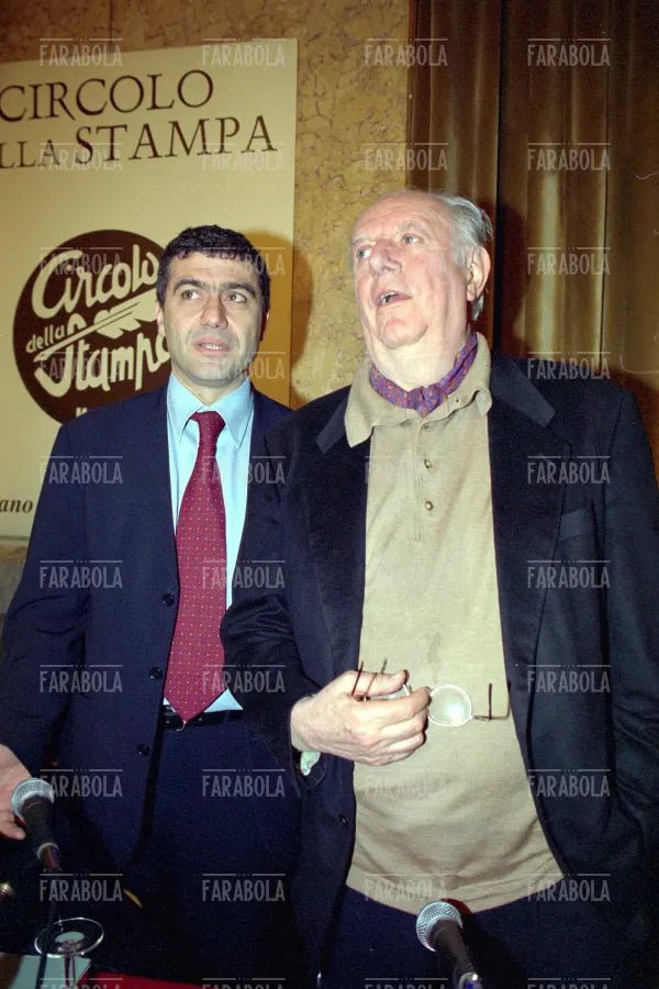Antonio Pecoraro Scanio e Dario Fo, Dibattito sui cibi transgenici, Milano, 2001