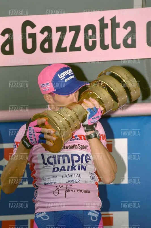 Gilberto Simoni vincitore del Giro d'Italia, Milano, 2001