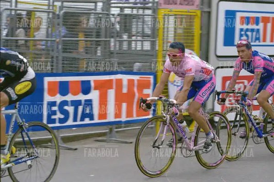 Gilberto Simoni vincitore del Giro d'Italia, Milano, 2001