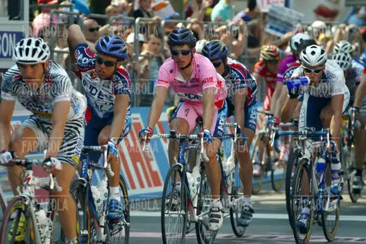 Paolo Savoldelli in maglia rosa, Giro d'Italia, Milano, 2002