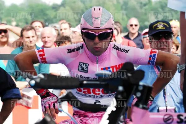 Gilberto Simoni vincitore del Giro d'Italia, cronometro all'Idroscalo, Milano, 2003