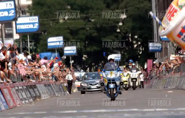 Polizia in motocicletta, cronometro all'Idroscalo, Giro d'Italia, Milano, 2003