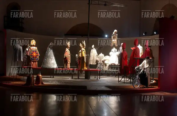 Mostra Federico in costume, Museo Fellini, 2003