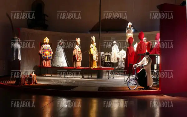 Mostra Federico in costume, Museo Fellini, 2003