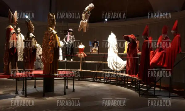 Mostra Federico in costume, Museo Fellini, 2003