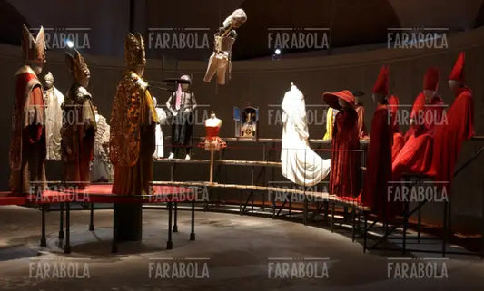 Mostra Federico in costume, Museo Fellini, 2003