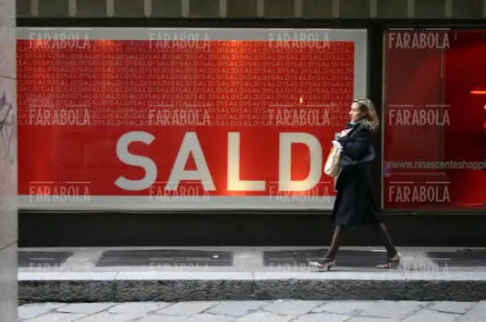 Saldi in Corso Vittorio Emanuele, Milano, 2004