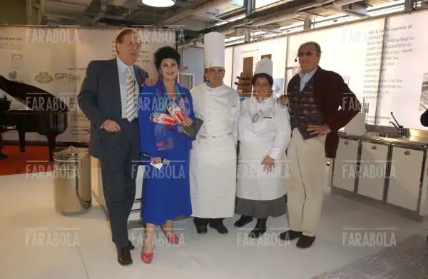I cuochi con Michele Mirabella, Marisa Laurito e Renzo Arbore, Cucina Live Show, Macef, Milano, 2004