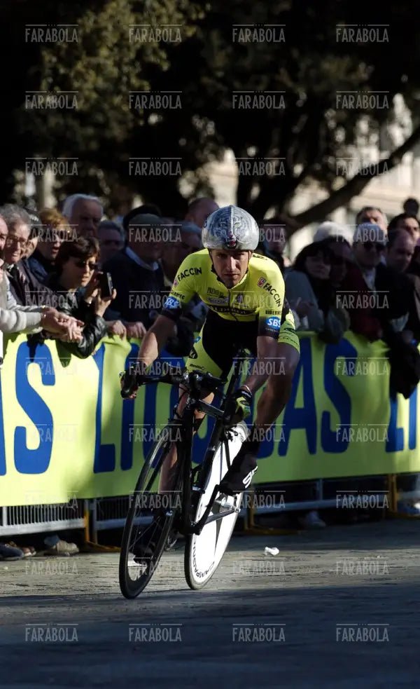 Stefano Garzelli, cronoprologo del Giro d'Italia, Genova, 2004