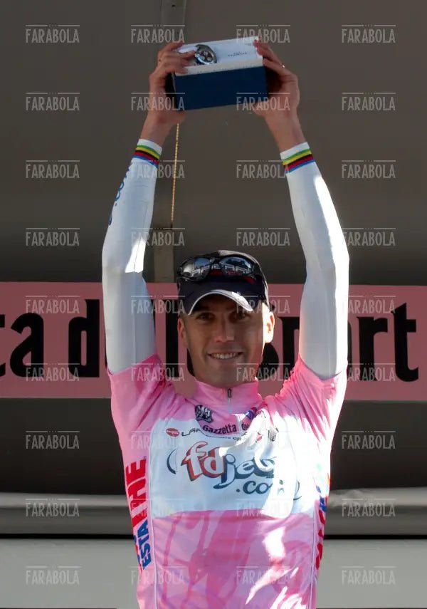Bradley McGee vincitore e prima maglia rosa, cronoprologo del Giro d'Italia, Genova, 2004