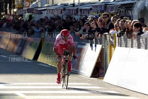 Gilberto Simoni, cronoprologo del Giro d'Italia, Genova, 2004