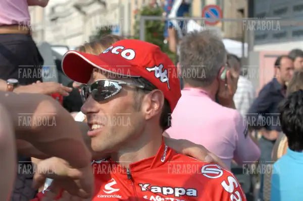 Gilberto Simoni, capitano della Saeco, arrivo del Giro d'Italia, Milano, 2004