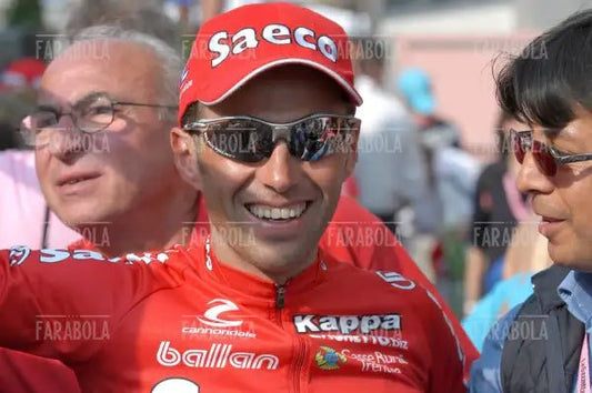 Gilberto Simoni, capitano della Saeco, arrivo del Giro d'Italia, Milano, 2004