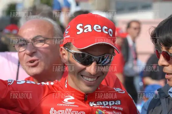 Gilberto Simoni, capitano della Saeco, arrivo del Giro d'Italia, Milano, 2004