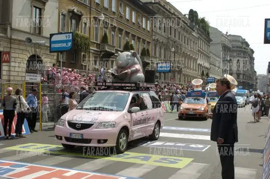La carovana del Giro d'Italia, Milano, 2004