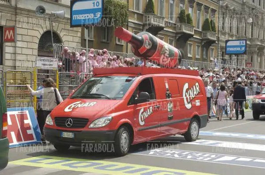 La carovana del Giro d'Italia, Milano, 2004